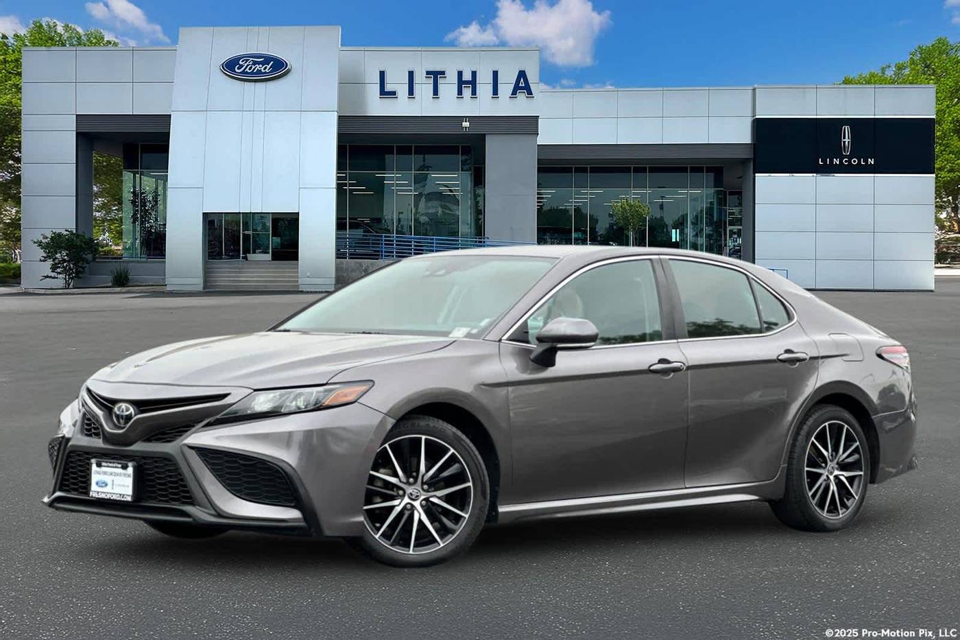 2022 Toyota Camry SE — Sedan — 66,523 mi — Fresno, CA