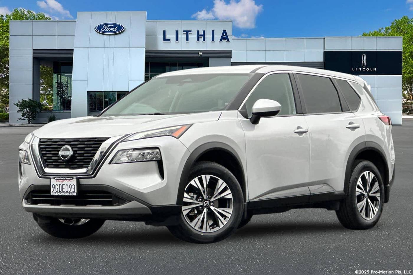 2023 Nissan Rogue SV — SUV — 28,609 mi — Fresno, CA