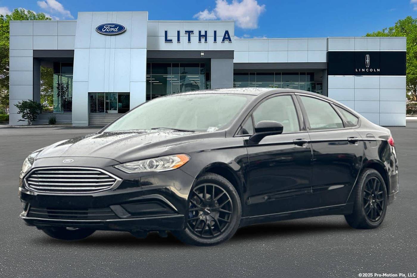 2017 Ford Fusion Hybrid SE — Sedan — 125,302 mi — Fresno, CA