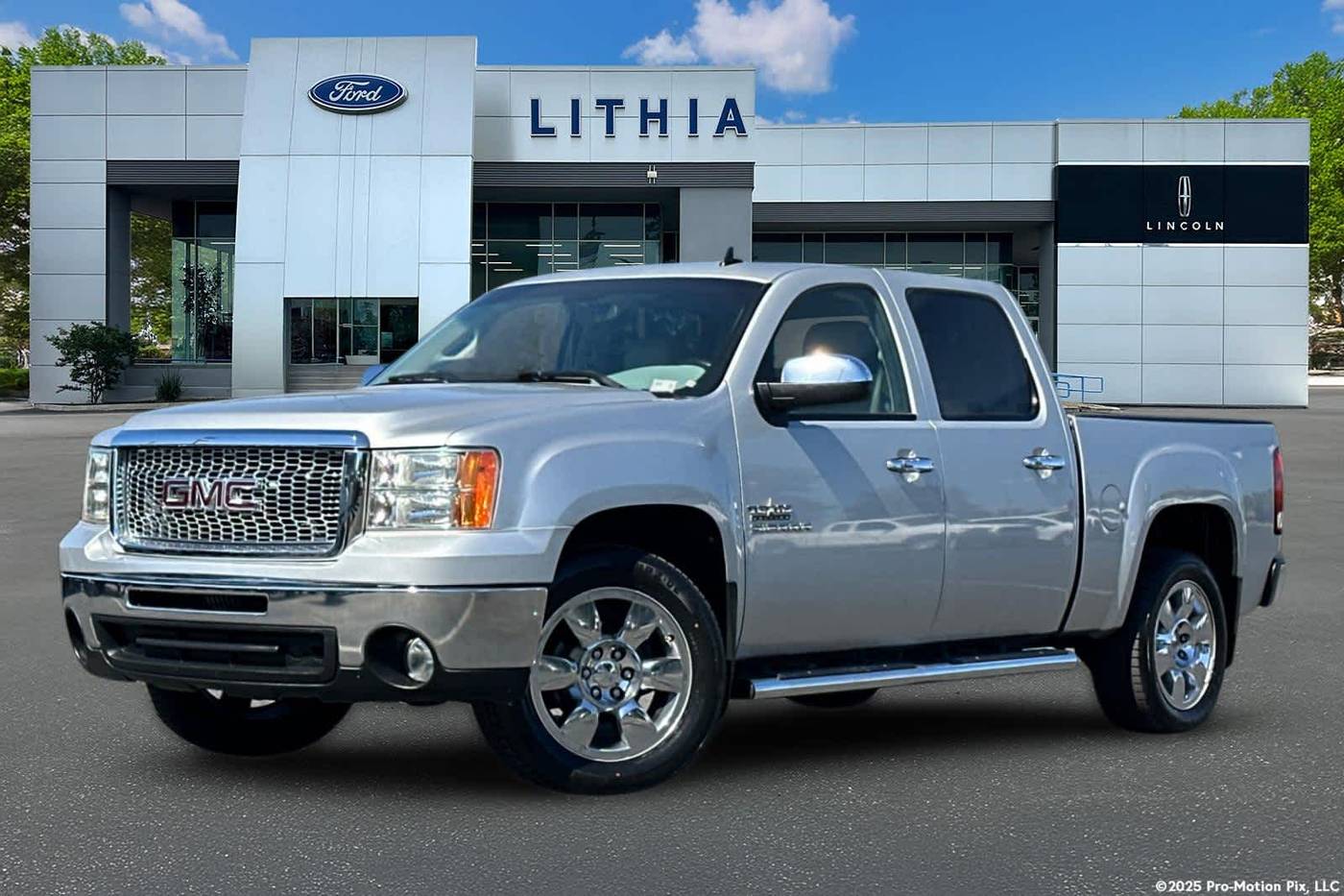 2011 GMC Sierra 1500 SLE — Pickup Truck — 167,154 mi — Fresno, CA