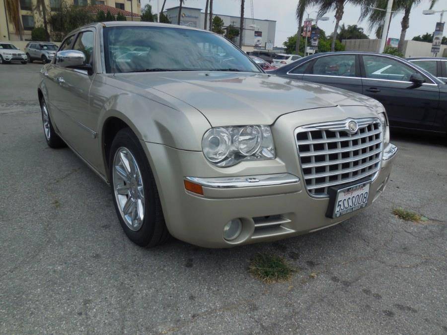2006 Chrysler 300 C — Sedan — 68,126 mi — Hawaiian Gardens, CA