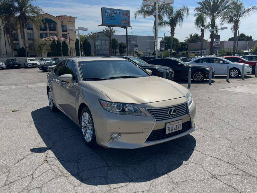 2015 Lexus ES ES 350 — Sedan — 129,126 mi — Hawaiian Gardens, CA