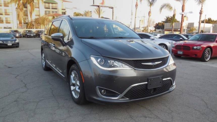 2018 Chrysler Pacifica Limited — Minivan — 114,512 mi — Hawaiian Gardens, CA