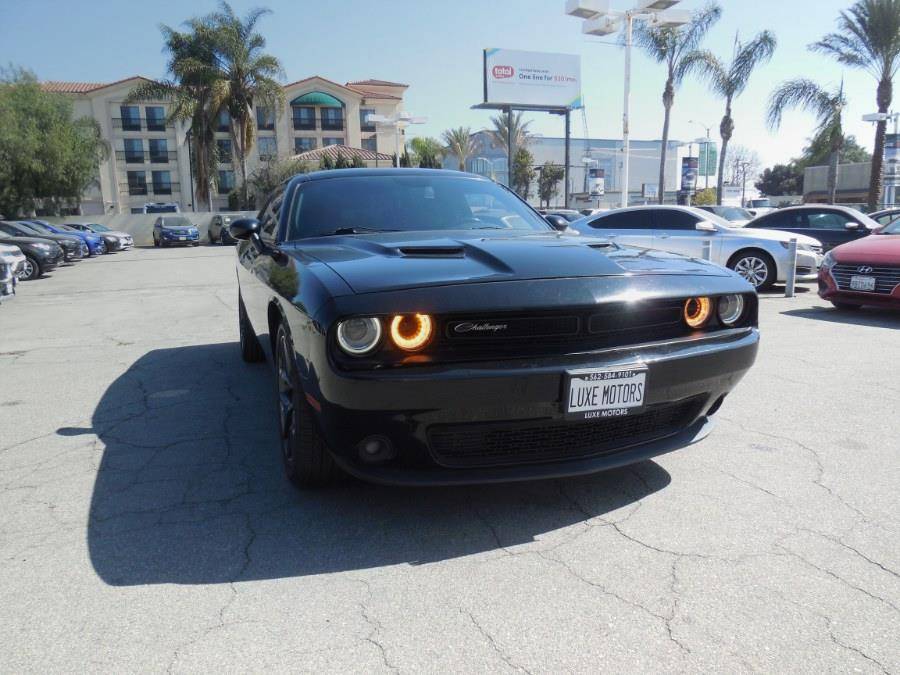 2020 Dodge Challenger SXT — Coupe — 137,870 mi — Hawaiian Gardens, CA