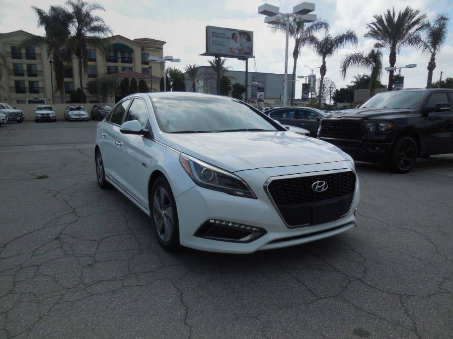 2016 Hyundai Sonata Hybrid Limited — Sedan — 156,790 mi — Hawaiian Gardens, CA