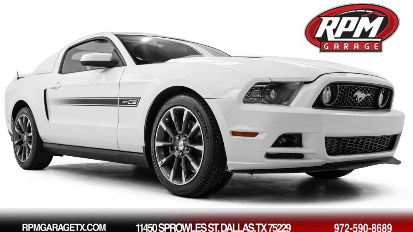 2013 Ford Mustang GT Premium — Coupe — 33,696 mi — Dallas, TX