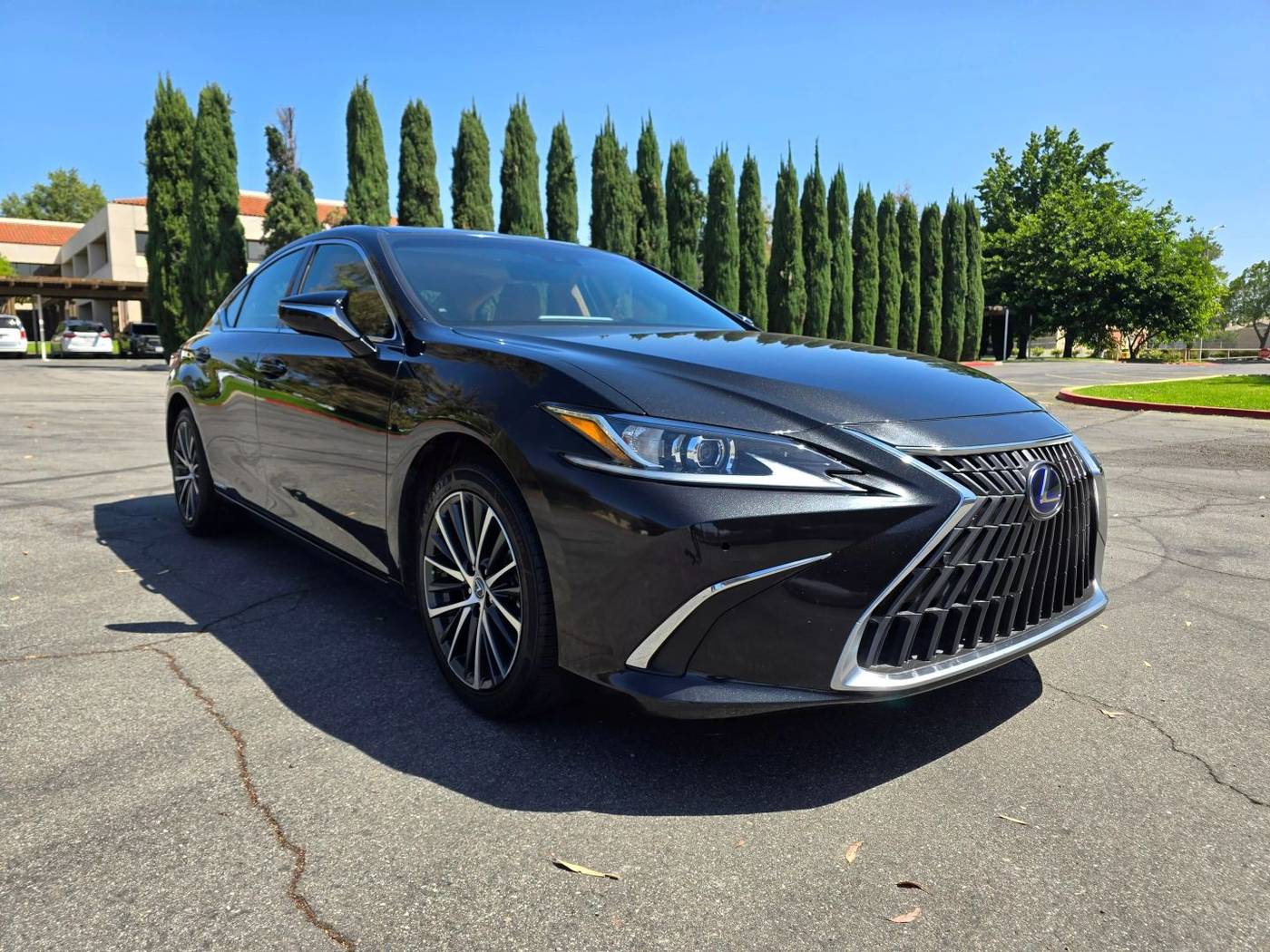 2022 Lexus ES ES 300h — Sedan — 66,598 mi — Riverside, CA