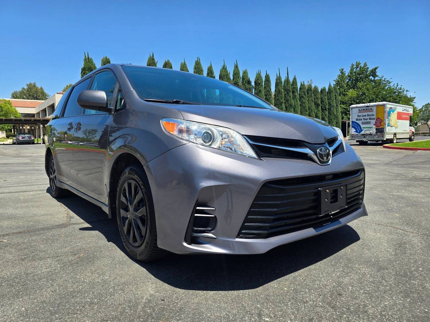 2019 Toyota Sienna LE — Minivan — 131,750 mi — Riverside, CA