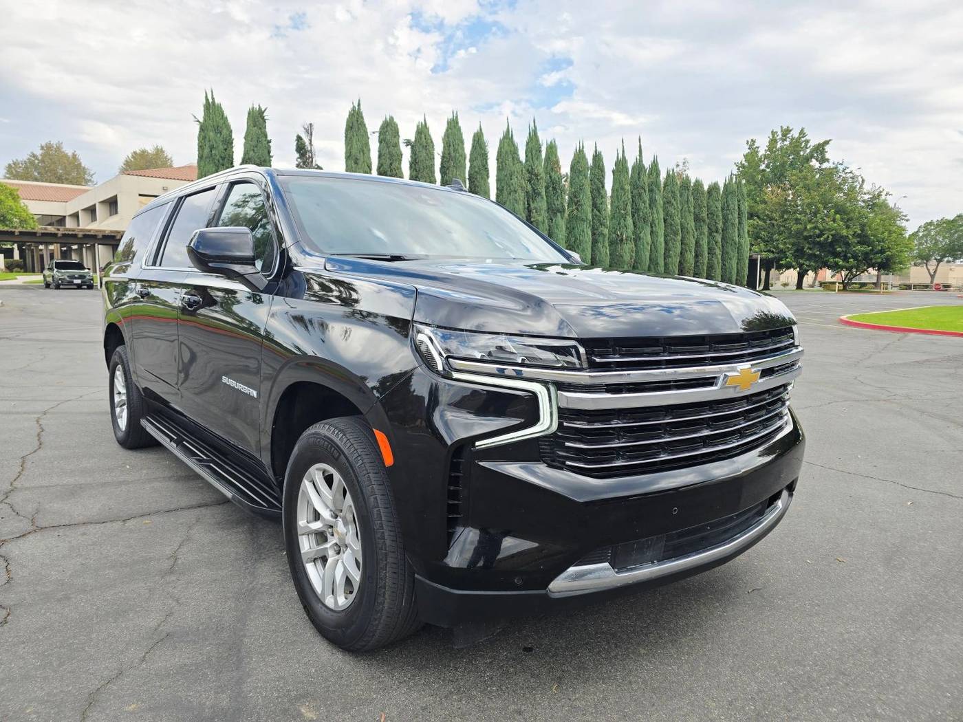 2023 Chevrolet Suburban LT — SUV — 61,448 mi — Riverside, CA