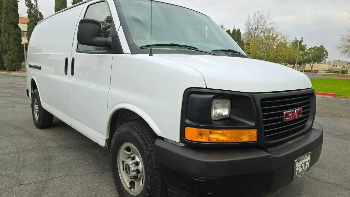 2017 GMC Savana Cargo Van Base — Cargo Van — 112,876 mi — Riverside, CA