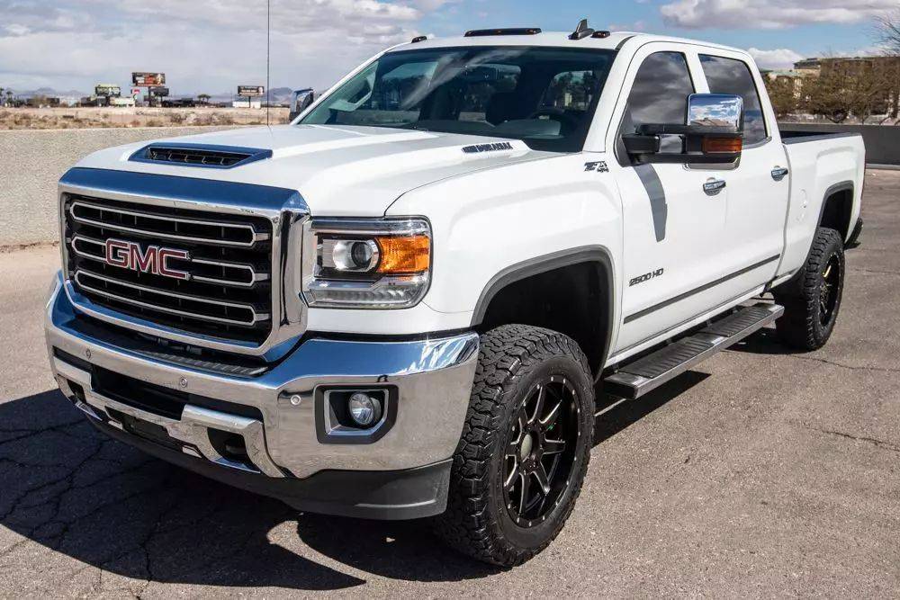2019 GMC Sierra 2500HD SLT — Pickup Truck — 73,822 mi — Las Vegas, NV