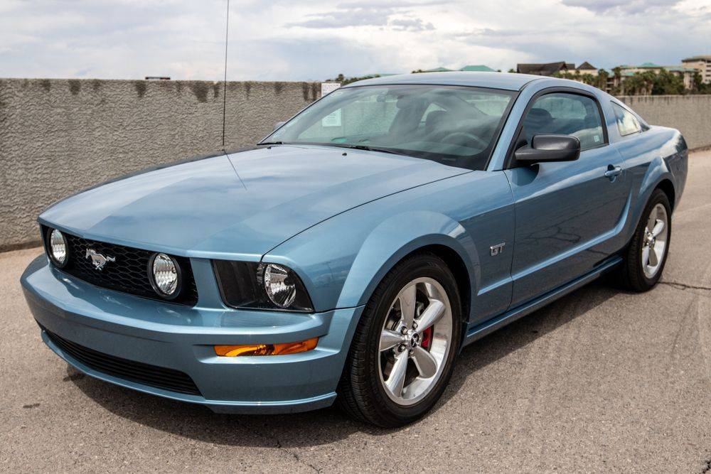 2006 Ford Mustang GT Deluxe — Coupe — 104,994 mi — Las Vegas, NV