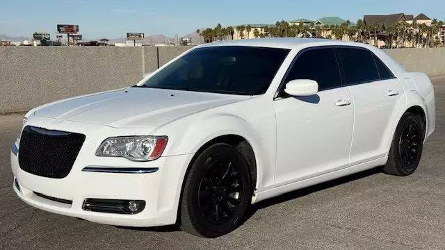2014 Chrysler 300 Base — Sedan — 122,421 mi — Las Vegas, NV