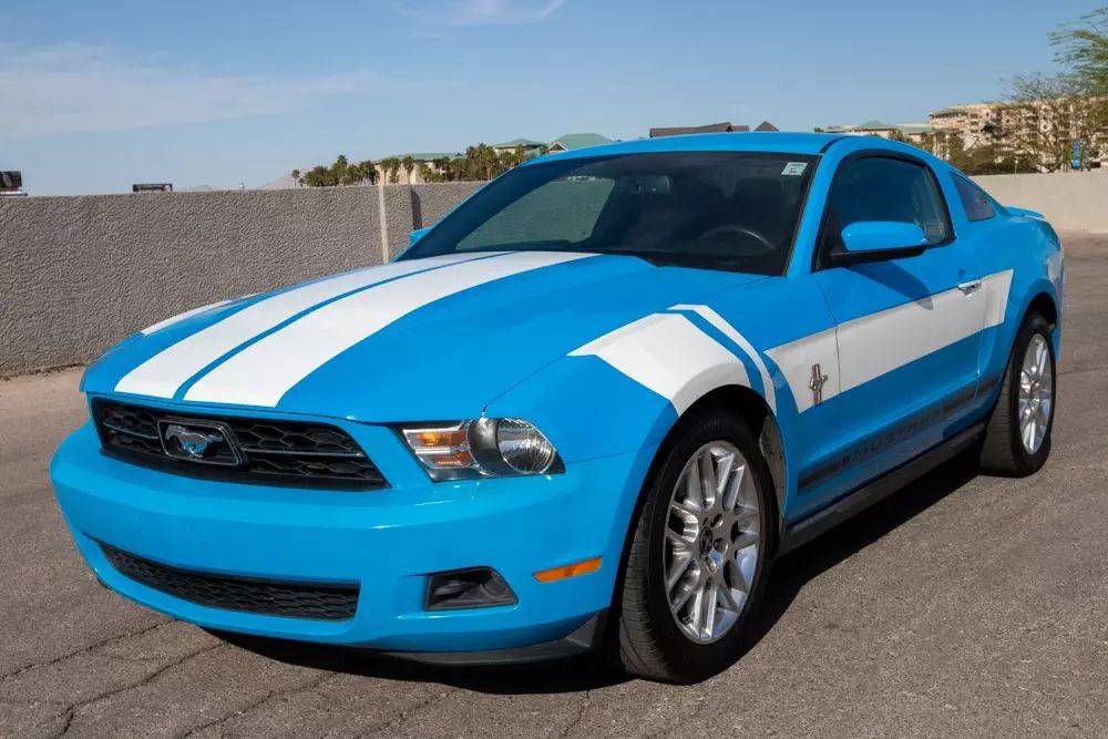 2012 Ford Mustang V6 — Coupe — 122,514 mi — Las Vegas, NV