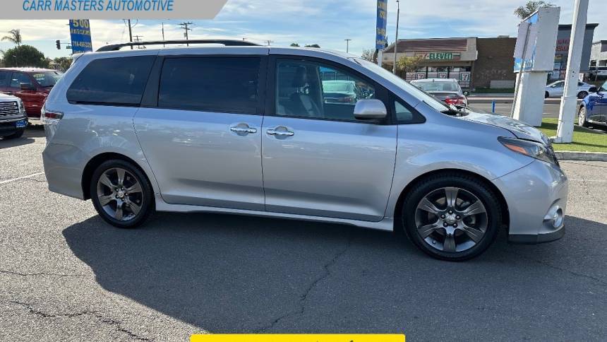 2015 Toyota Sienna SE — Minivan — 120,206 mi — Santa Ana, CA