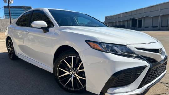 2023 Toyota Camry SE — Sedan — 28,486 mi — Farmers Branch, TX
