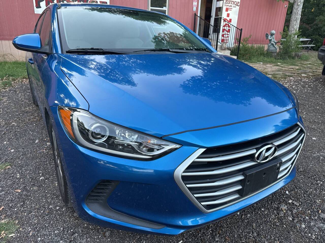 2017 Hyundai Elantra SE — Sedan — 101,060 mi — Austin, TX