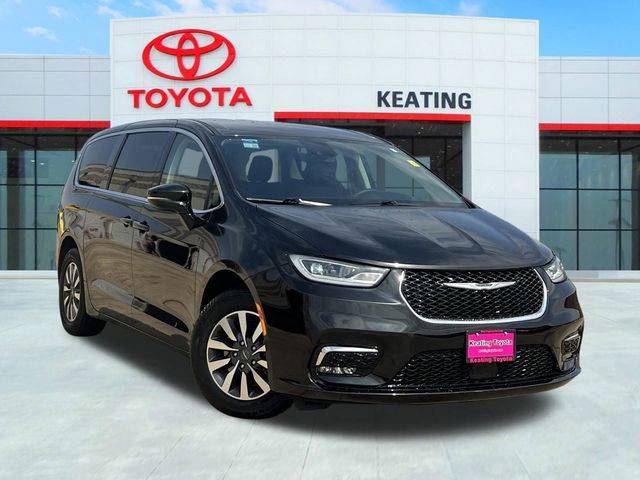2024 Chrysler Pacifica Hybrid Select — Minivan — 42,301 mi — Manvel, TX