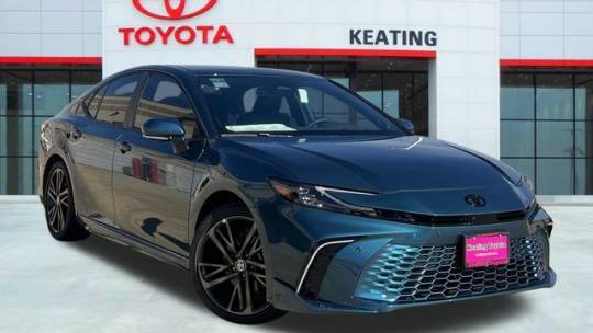 2025 Toyota Camry LE — Sedan — 5 mi — Manvel, TX