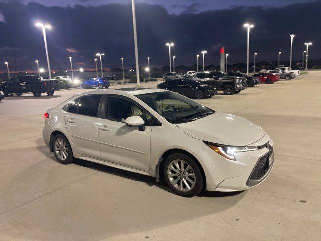2020 Toyota Corolla XLE — Sedan — 63,000 mi — Manvel, TX