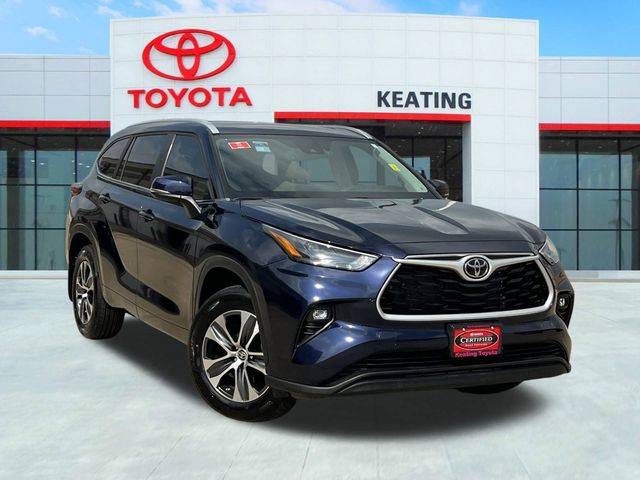2023 Toyota Highlander XLE — SUV — 1,235 mi — Manvel, TX