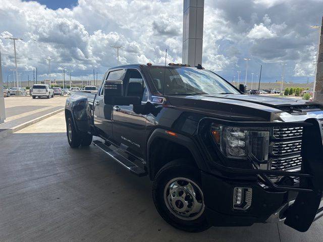 2022 GMC Sierra 3500HD Denali — Pickup Truck — 42,628 mi — Manvel, TX