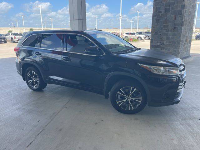 2017 Toyota Highlander LE — SUV — 106,274 mi — Manvel, TX