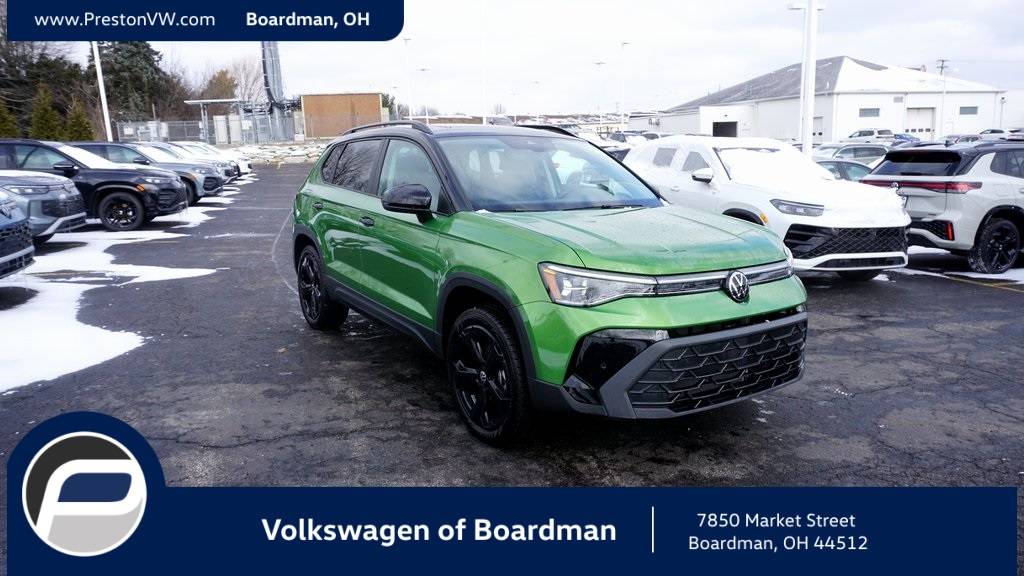 2026 Volkswagen Taos SE Black 4Motion