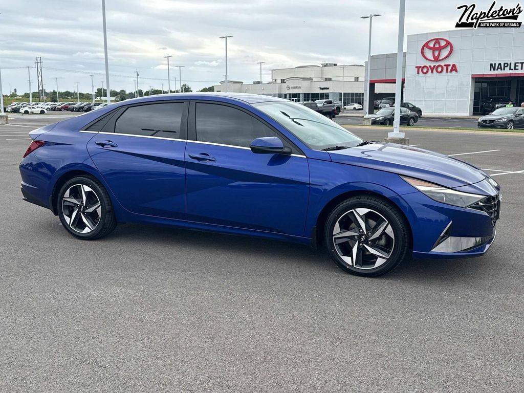 2023 Hyundai Elantra Limited — Sedan — 38,103 mi — Urbana, IL