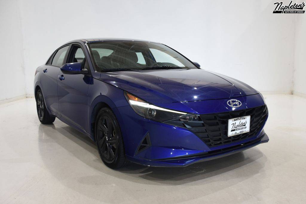 2023 Hyundai Elantra SEL — Sedan — 56,070 mi — Urbana, IL