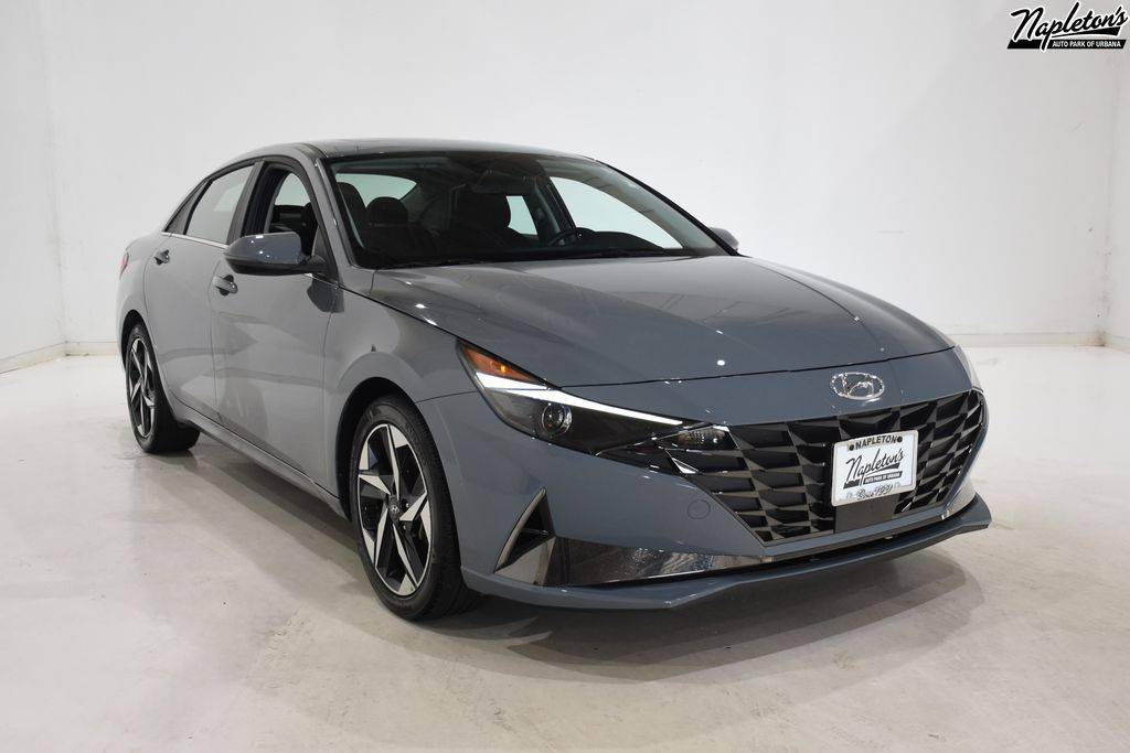 2022 Hyundai Elantra SEL — Sedan — 31,983 mi — Urbana, IL