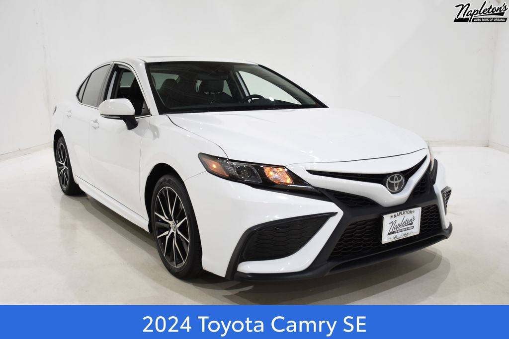 2024 Toyota Camry SE — Sedan — 19,349 mi — Urbana, IL