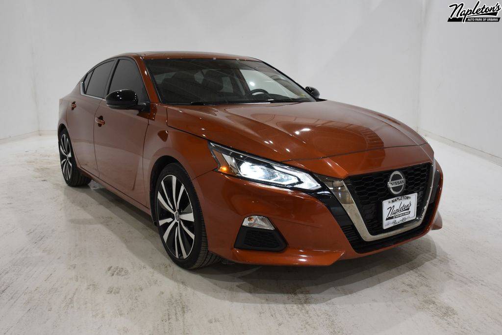 2022 Nissan Altima SR — Sedan — 33,554 mi — Urbana, IL