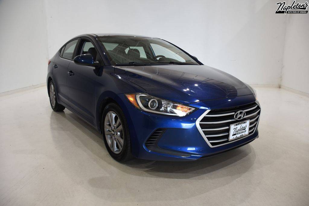 2017 Hyundai Elantra SE — Sedan — 94,389 mi — Urbana, IL