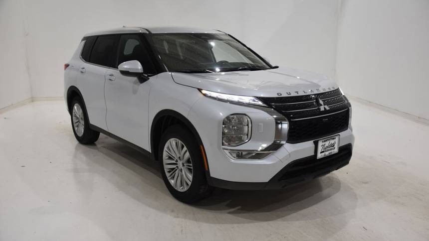 2024 Mitsubishi Outlander ES