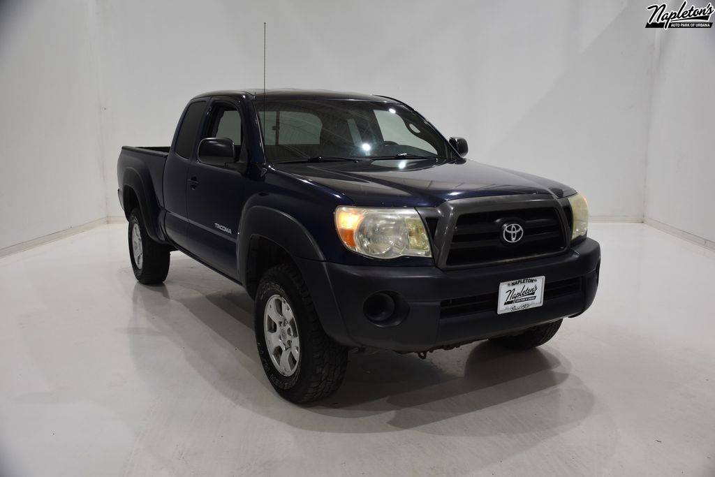 2008 Toyota Tacoma Base — Pickup Truck — 120,704 mi — Urbana, IL