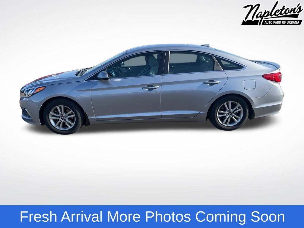 2017 Hyundai Sonata SE — Sedan — 101,897 mi — Urbana, IL