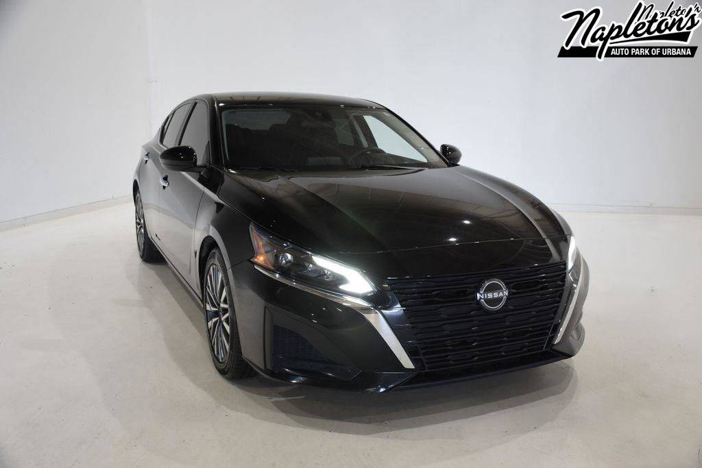 2023 Nissan Altima SV — Sedan — 60,396 mi — Urbana, IL