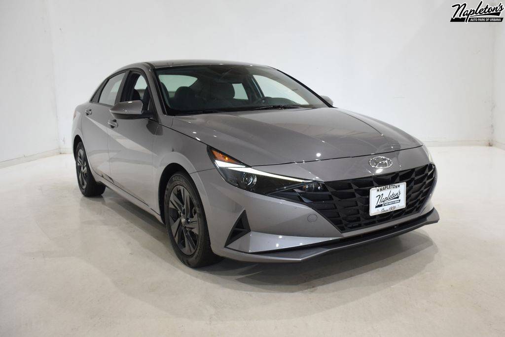 2022 Hyundai Elantra SEL — Sedan — 38,251 mi — Urbana, IL