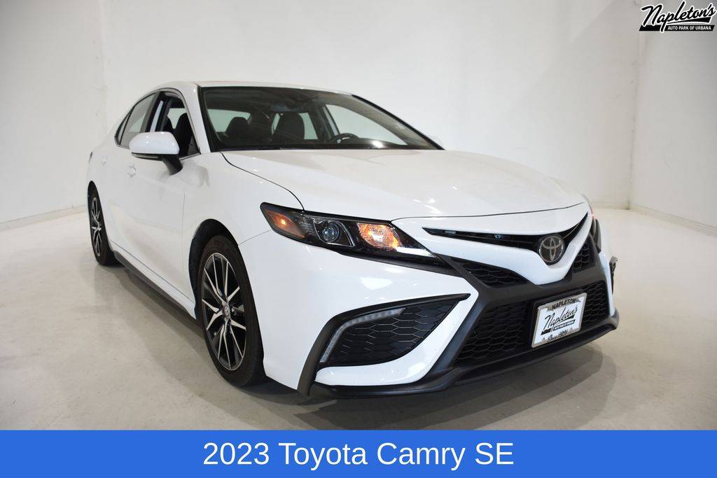 2023 Toyota Camry SE — Sedan — 21,021 mi — Urbana, IL