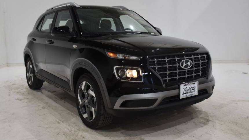 2024 Hyundai Venue SEL — SUV — 4,698 mi — Urbana, IL