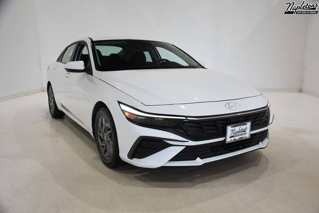 2024 Hyundai Elantra SEL — Sedan — 44,465 mi — Urbana, IL