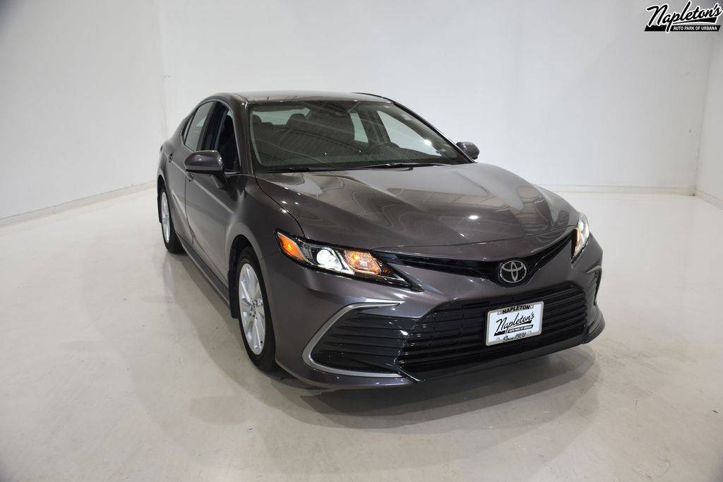 2023 Toyota Camry LE — Sedan — 37,092 mi — Urbana, IL