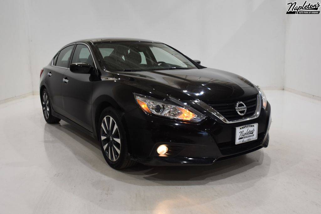 2017 Nissan Altima 2.5 SV — Sedan — 94,820 mi — Urbana, IL