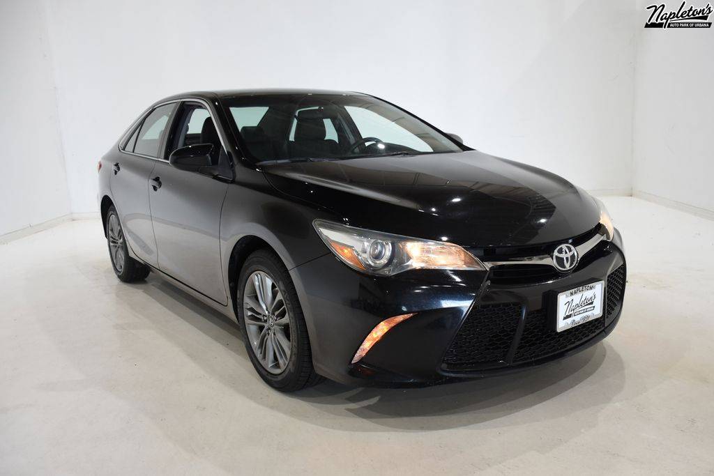2015 Toyota Camry SE — Sedan — 124,110 mi — Urbana, IL