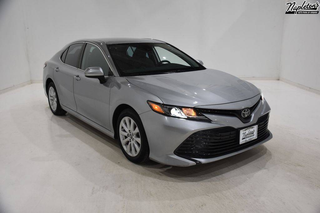 2020 Toyota Camry LE — Sedan — 33,178 mi — Urbana, IL