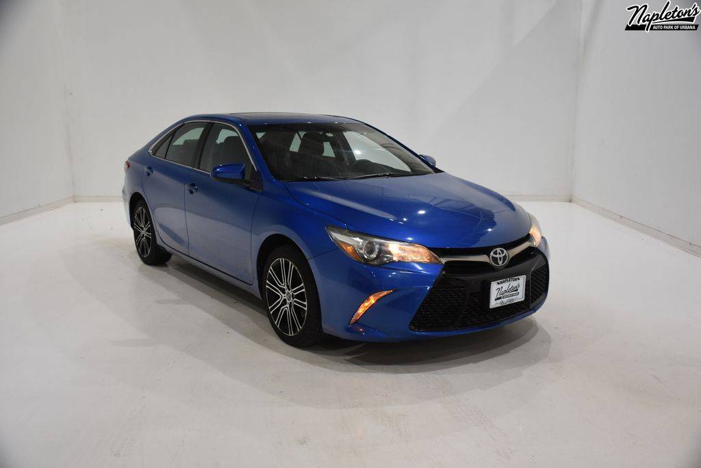2016 Toyota Camry SE — Sedan — 75,625 mi — Urbana, IL
