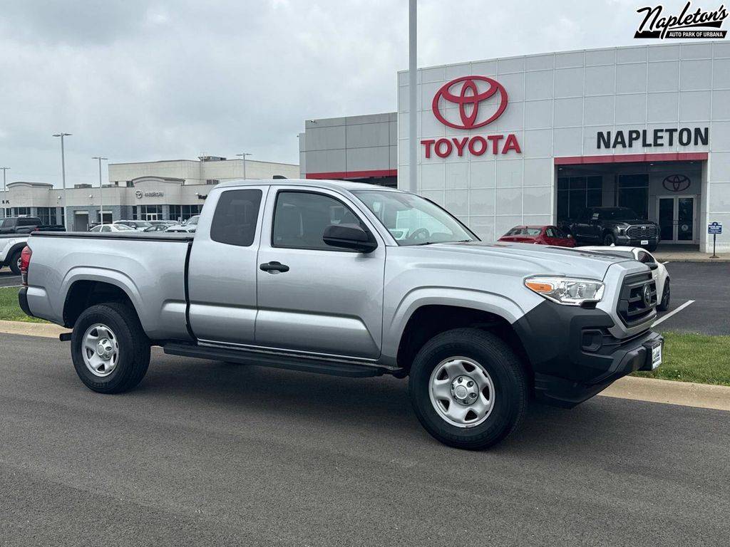 2022 Toyota Tacoma SR — Pickup Truck — 18,180 mi — Urbana, IL