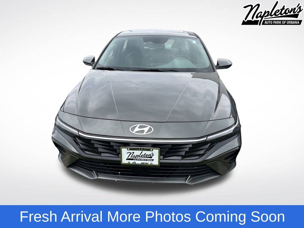 2024 Hyundai Elantra SEL — Sedan — 7,160 mi — Urbana, IL