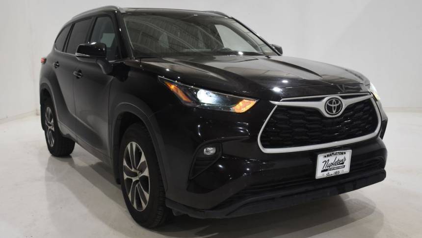 2022 Toyota Highlander XLE — SUV — 53,585 mi — Urbana, IL